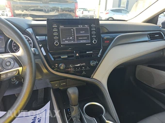 2023 Toyota Camry LE - miniatura 11