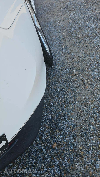 2023 Toyota Camry LE - miniatura 23