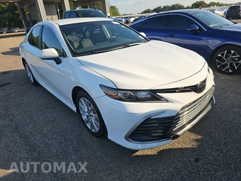 2023 Toyota Camry LE - miniatura 3