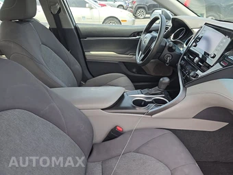 2023 Toyota Camry LE - miniatura 8