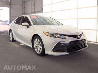 2023 Toyota Camry LE - miniatura 3