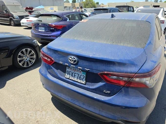 2023 Toyota Camry LE - miniatura 5