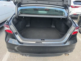 2023 Toyota Camry LE - miniatura 16