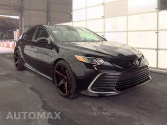 2023 Toyota Camry LE - miniatura 3