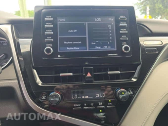 2023 Toyota Camry LE - miniatura 10