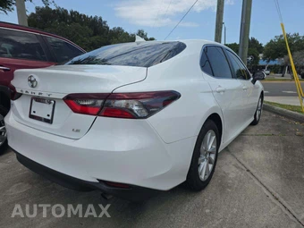 2023 Toyota Camry LE - miniatura 3