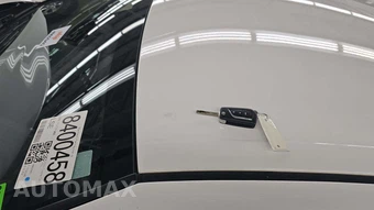 2023 Toyota Camry LE - miniatura 18
