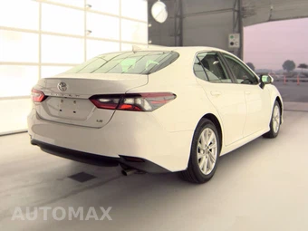 2023 Toyota Camry LE - miniatura 4