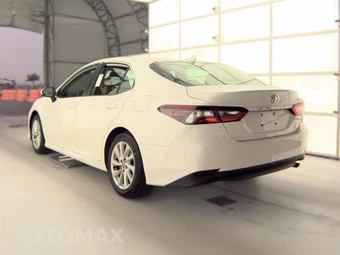2023 Toyota Camry LE - miniatura 6