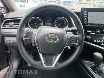 2023 Toyota Camry LE - miniatura 10