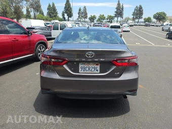 2023 Toyota Camry LE - miniatura 5