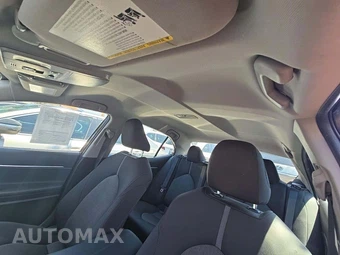 2023 Toyota Camry LE - miniatura 11