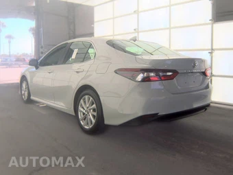 2023 Toyota Camry LE - miniatura 6