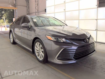 2023 Toyota Camry LE - miniatura 3