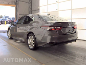 2023 Toyota Camry LE - miniatura 6