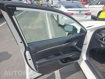 2023 Toyota Camry LE - miniatura 14