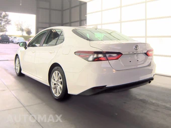 2023 Toyota Camry LE - miniatura 6