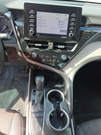 2023 Toyota Camry LE - miniatura 11