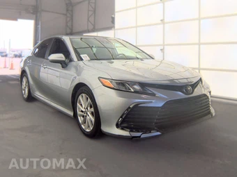 2023 Toyota Camry LE - miniatura 3