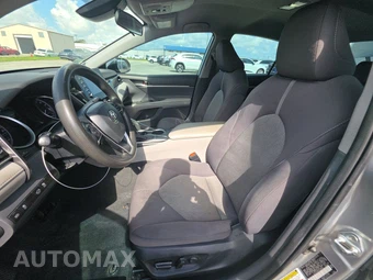 2023 Toyota Camry LE - miniatura 7