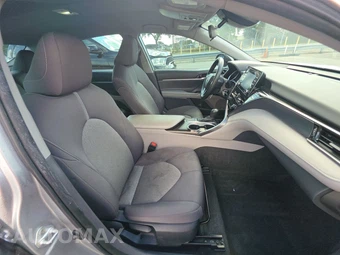 2023 Toyota Camry LE - miniatura 8