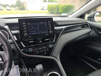 2023 Toyota Camry LE - miniatura 10