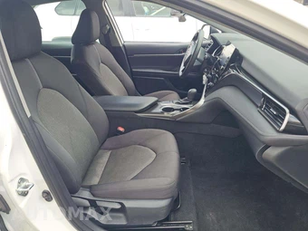 2023 Toyota Camry LE - miniatura 18