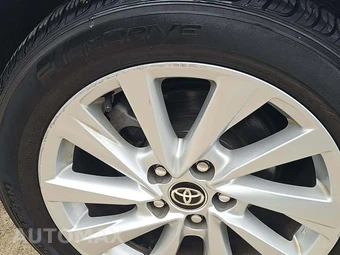 2023 Toyota Camry LE - miniatura 26