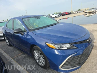 2023 Toyota Camry LE - miniatura 3