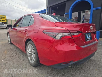 2023 Toyota Camry LE - miniatura 2
