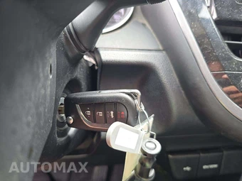 2023 Toyota Camry LE - miniatura 8