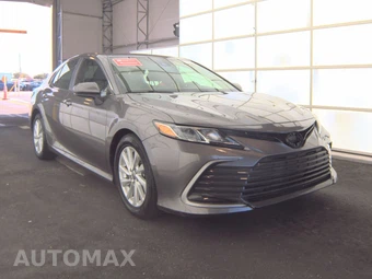 2023 Toyota Camry LE - miniatura 3