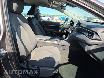 2023 Toyota Camry LE - miniatura 8