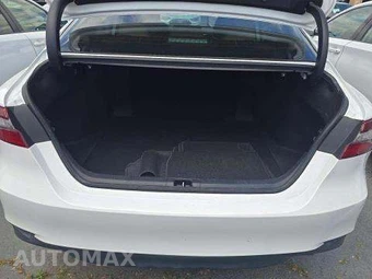 2023 Toyota Camry LE - miniatura 14