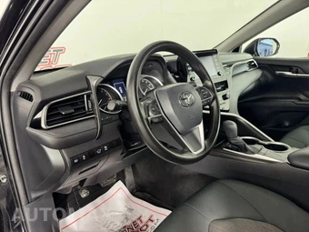 2023 Toyota Camry LE - miniatura 10