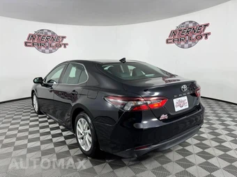 2023 Toyota Camry LE - miniatura 5