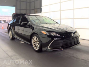 2023 Toyota Camry LE - miniatura 3