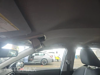 2023 Toyota Camry LE - miniatura 17
