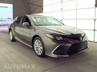 2023 Toyota Camry LE - miniatura 3