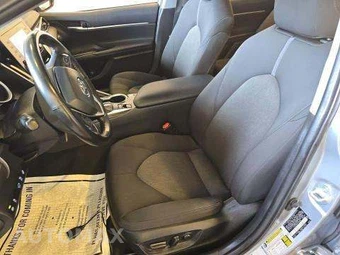2023 Toyota Camry LE - miniatura 7