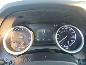 2023 Toyota Camry LE - miniatura 12
