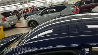 2023 Toyota Camry LE - miniatura 25