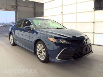 2023 Toyota Camry LE - miniatura 3