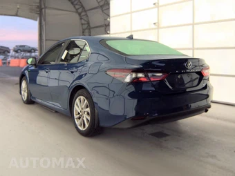 2023 Toyota Camry LE - miniatura 6