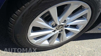 2023 Toyota Camry LE - miniatura 33