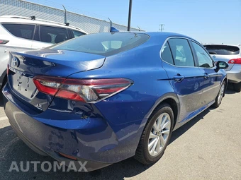 2023 Toyota Camry LE - miniatura 4