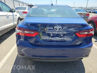 2023 Toyota Camry LE - miniatura 5