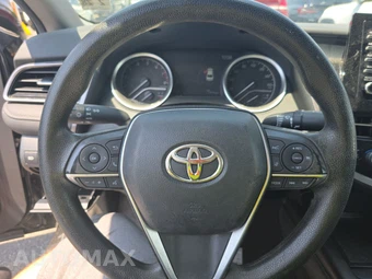 2023 Toyota Camry LE - miniatura 10