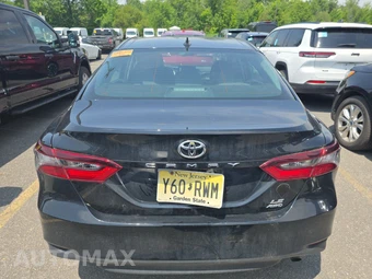 2023 Toyota Camry LE - miniatura 5