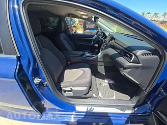 2023 Toyota Camry LE - miniatura 15